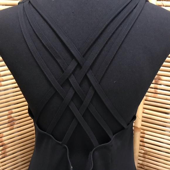 Black gown with beaded detail - Picture 5 of 6